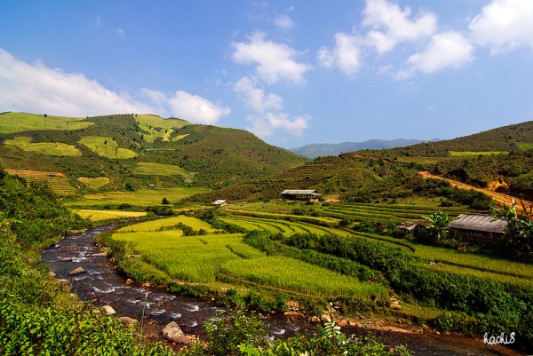 Những d&ograve;ng suối đẹp duy&ecirc;n d&aacute;ng ở T&acirc;y Bắc